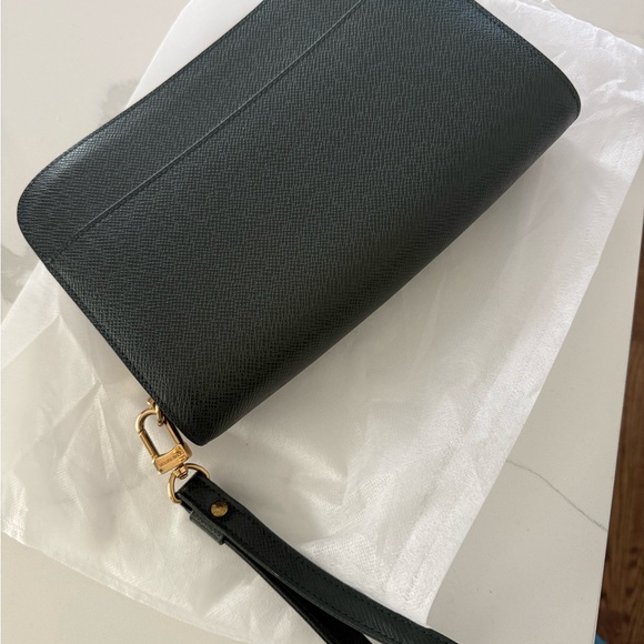 Louis Vuitton clutch - Picture 2 of 7